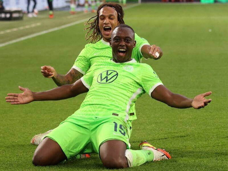 Wolfsburg-dan-dau-BXH-Bundesliga(2)